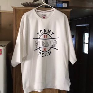 New XXL Tommy Hilfiger sweatshirt.